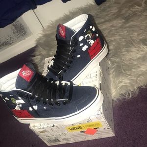 Peanut Edition high top vans